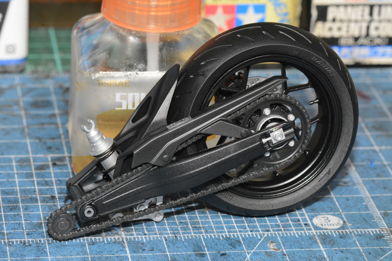 【模型製作】TAMIYA 1/12 HONDA CB1000F (圖多)