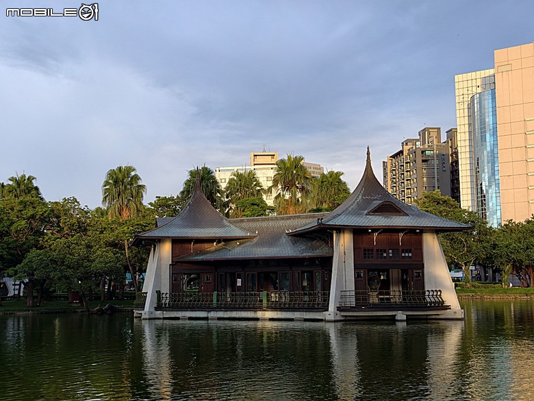 臺中公園、彰化銀行、臺中火車站 — 快閃臺中半天憶童年小旅行