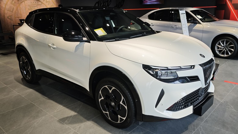 桃園荃程汽車參訪 - 依照Stellantis Brand House 全球規範打造之亞太區第二座據點