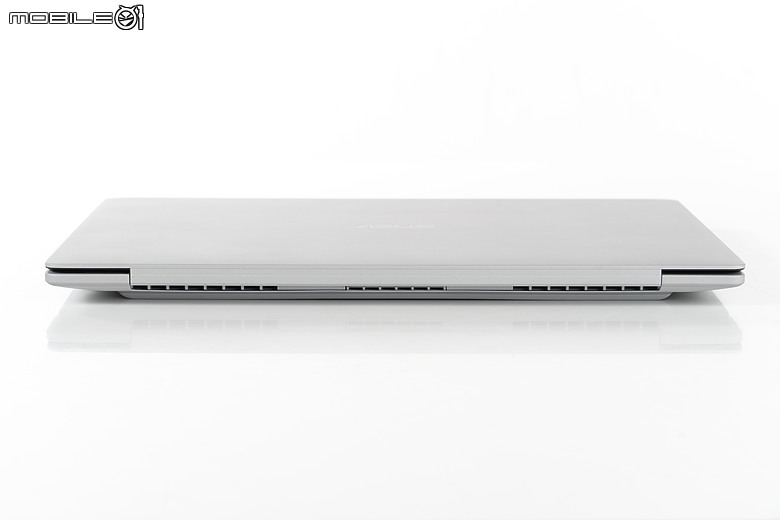 ASUS ExpertBook Ultra 體驗|首搭 3K Tandem OLED 的極輕 AI 商務旗艦!