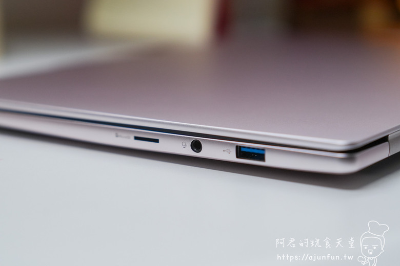 【開箱評測】Acer Swift Air 14 SFA14-71M-594B｜約1kg、2.8K OLED、32GB 記憶體值得買嗎？