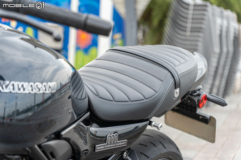 點我看大圖 KAWASAKI Z900RS 黑球試駕|經典好球不退色,只隨時間淬鍊
