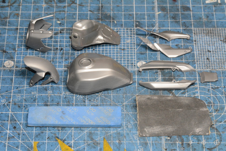 【模型製作】TAMIYA 1/12 HONDA CB1000F (圖多)
