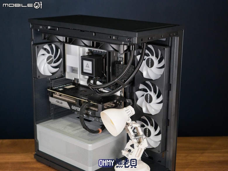 效能、價格我都要！君主 TG3海景機殼 ft. PureFlow ARGB 水冷散熱器
