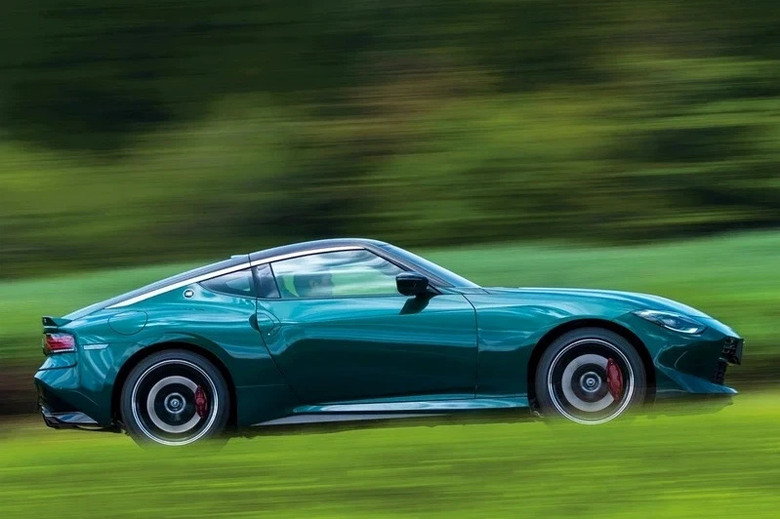 日規 Nissan Fairlady Z 小改款上市NISMO加入6速手排，GT-R煞車同步下放