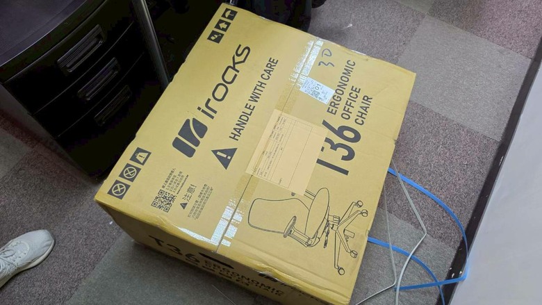 [開箱分享] irocks T36 人體工學椅體驗心得