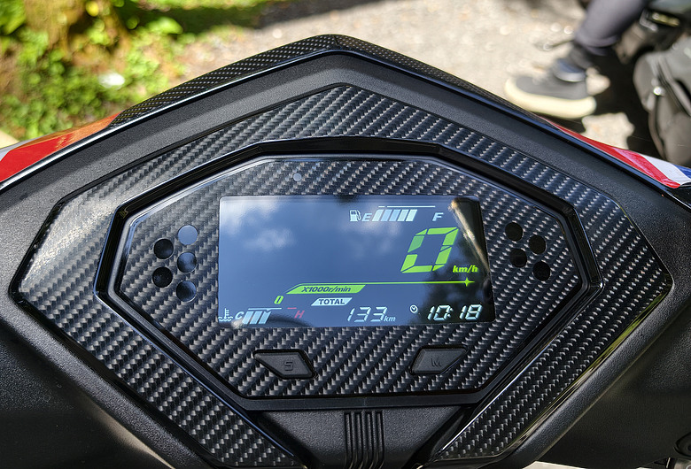 【新車心得】SYM 二代 JET SL+ 新車開箱+一日雙北訓車油耗實測分享