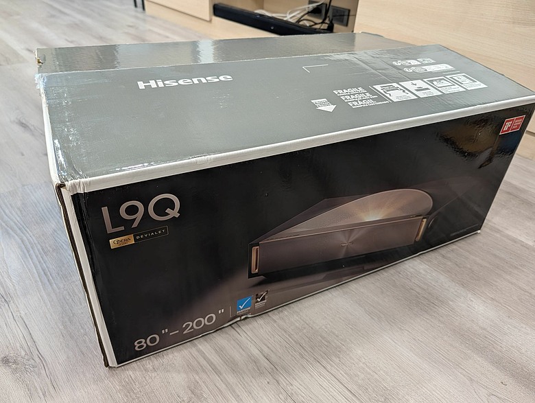 家裡裝了Hisense L9Q超短焦投影機