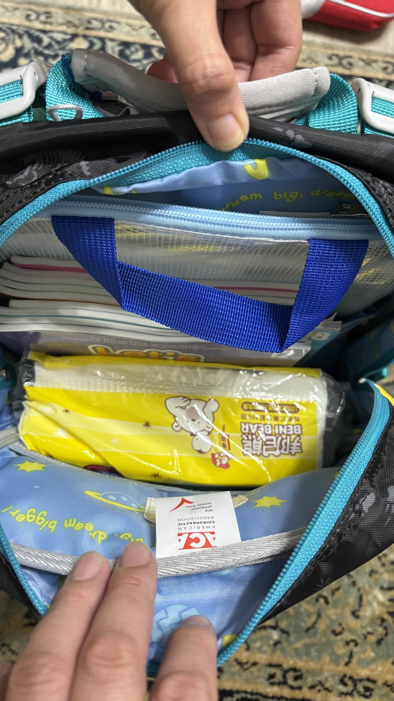 【開箱】MoonRock SP1小學新生書包