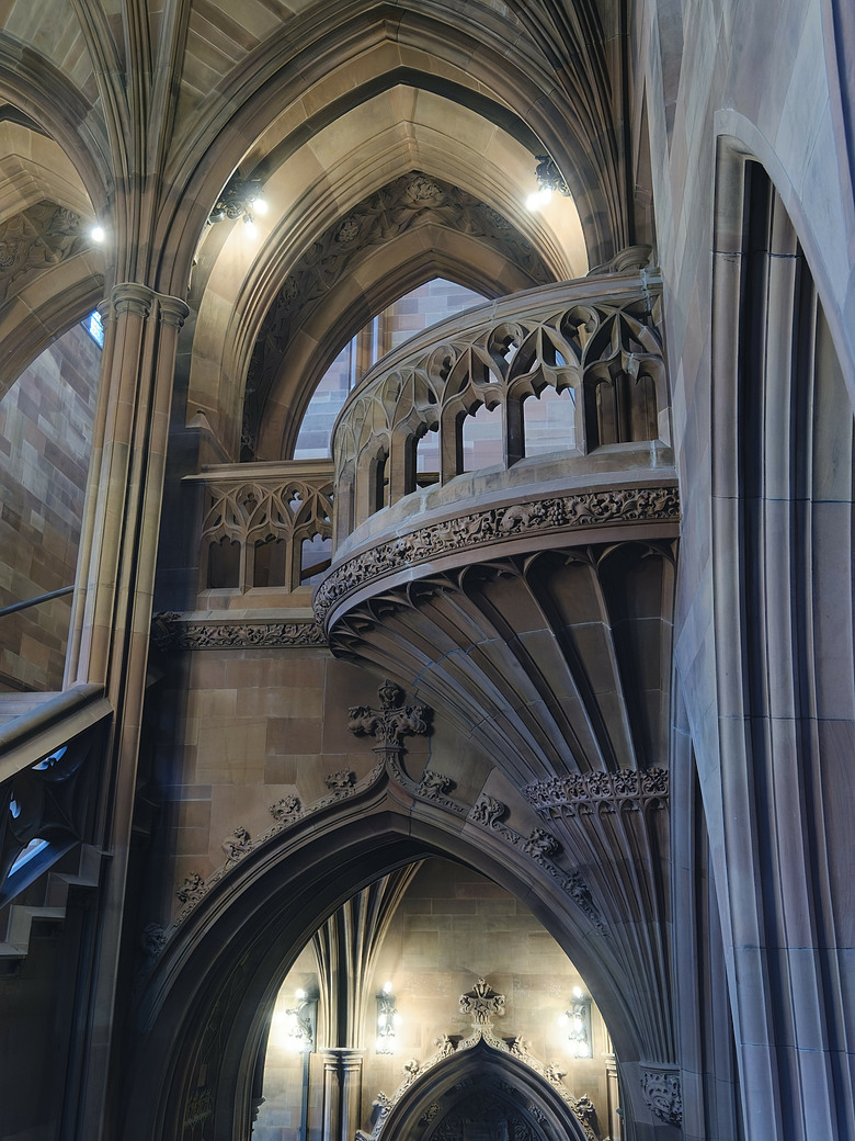 曼徹斯特的光與石：John Rylands Library & Manchester Cathedral