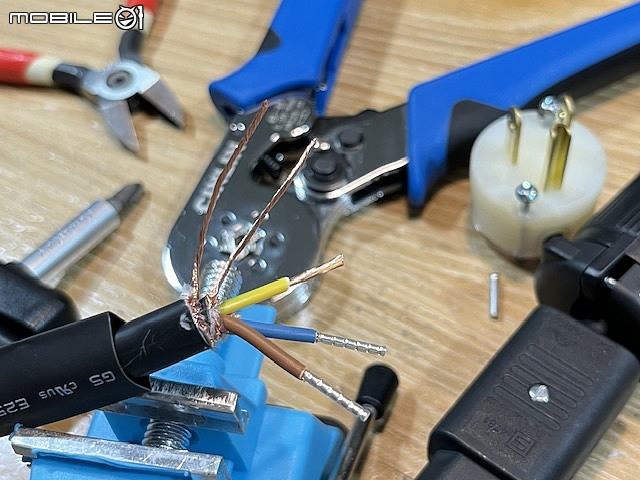 [心得] Gotham 86215 層層包覆的專業電源線