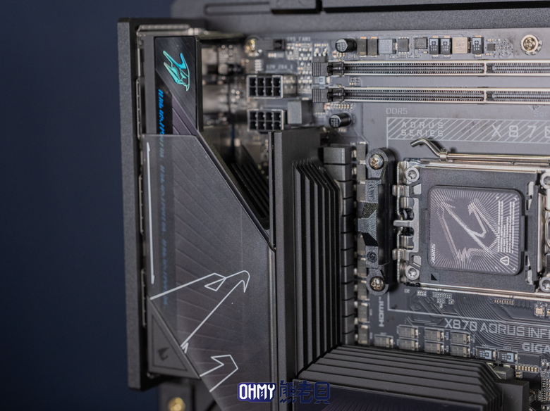 40週年超頻特仕板 技嘉 X870 AORUS INFINITY