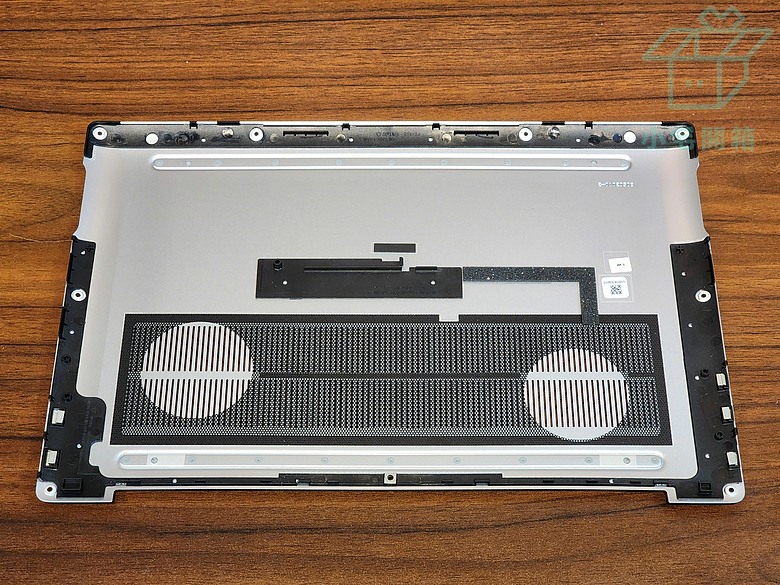 點我看大圖 【小宅開箱】華碩無畏Pro 14 2026 (M5450GA)全新模俱全能日常辦公室輕薄筆電