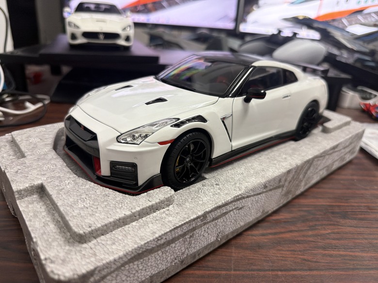 [開箱]1/18 Nissan GT-R Nismo R35 2022