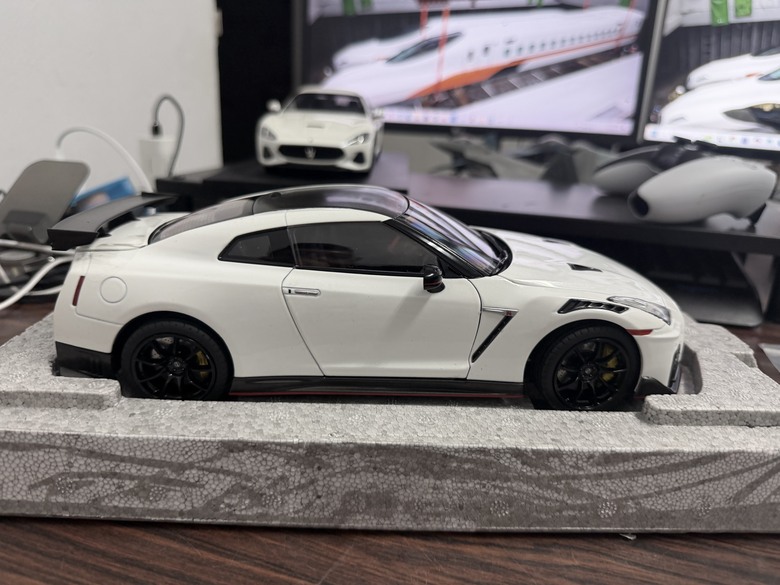 [開箱]1/18 Nissan GT-R Nismo R35 2022