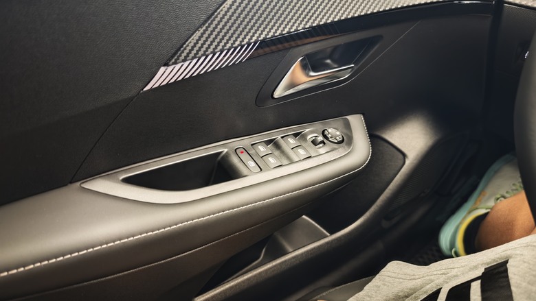 一個願望的實現 - Peugeot 208 小改款試駕