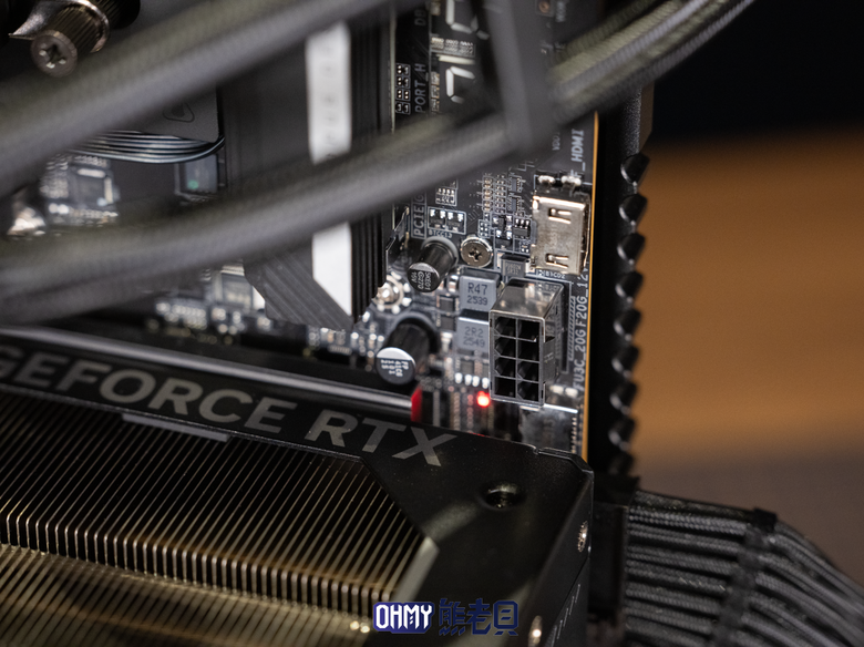 40週年超頻特仕板 技嘉 X870 AORUS INFINITY