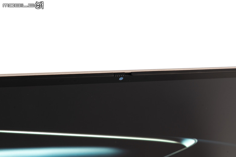 ASUS ExpertBook Ultra 體驗|首搭 3K Tandem OLED 的極輕 AI 商務旗艦!