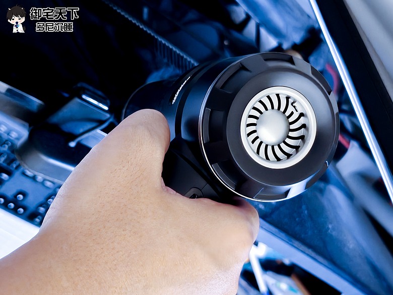 開箱｜【KOCA科卡】Dusty Mini 1 無線手持吸塵器 - 小坪數房間、辦公桌、車家都適用，能吹、能吸兩用清潔神器！