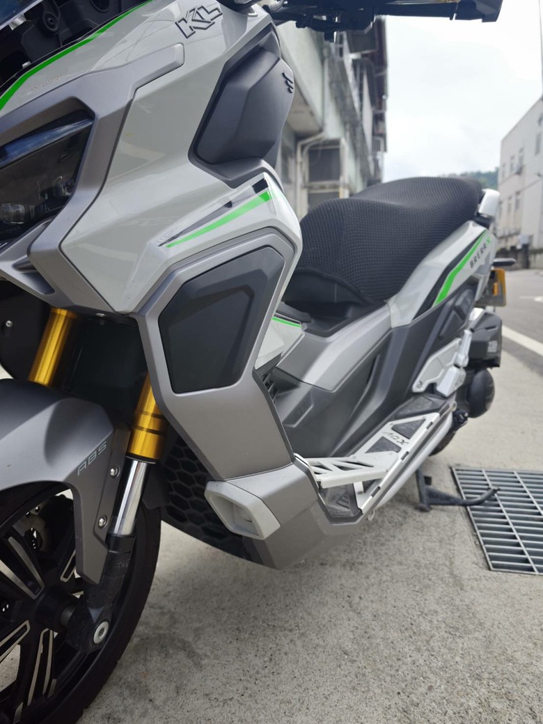 Brera X 300 前防撞塊設計變更