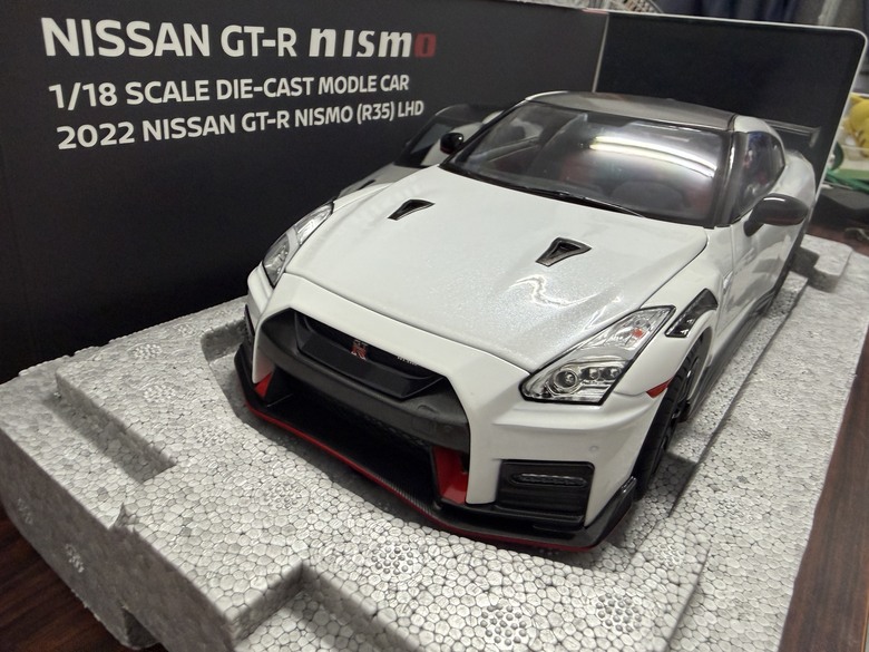 [開箱]1/18 Nissan GT-R Nismo R35 2022