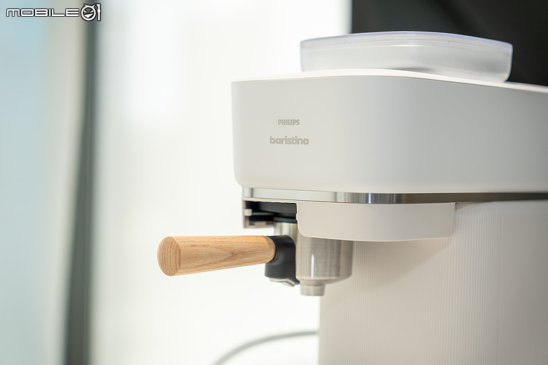 飛利浦 Philips Baristina 一滑即萃義式咖啡機開箱實測|一滑完成現磨咖啡,讓每天在家喝精品咖啡變得更簡單