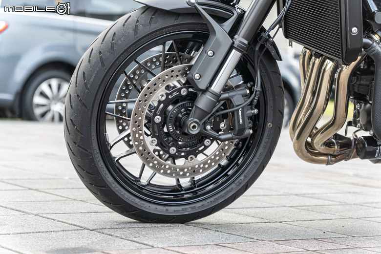 點我看大圖 KAWASAKI Z900RS 黑球試駕|經典好球不退色,只隨時間淬鍊