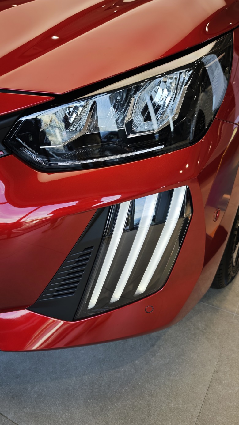 一個願望的實現 - Peugeot 208 小改款試駕