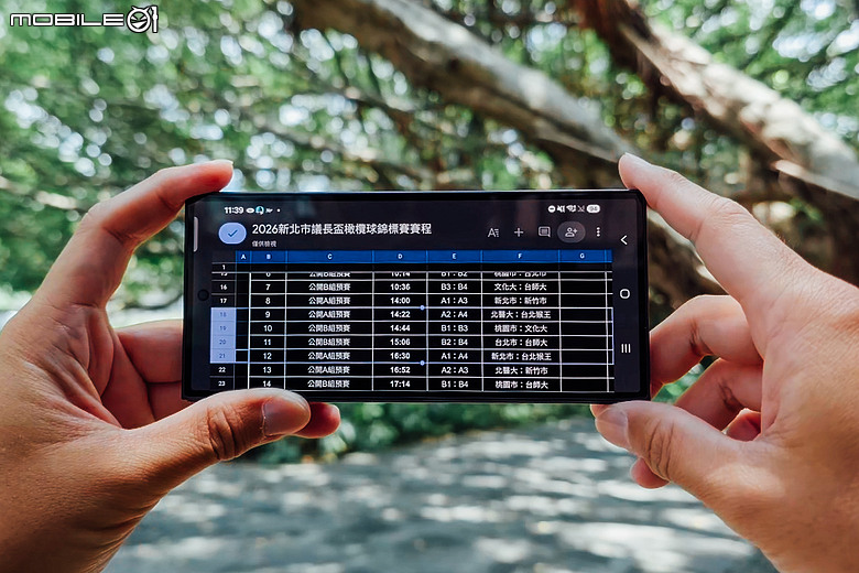 Samsung Galaxy Z Fold8 Ultra 評測報告｜輕薄手感與極致多工的完美平衡！