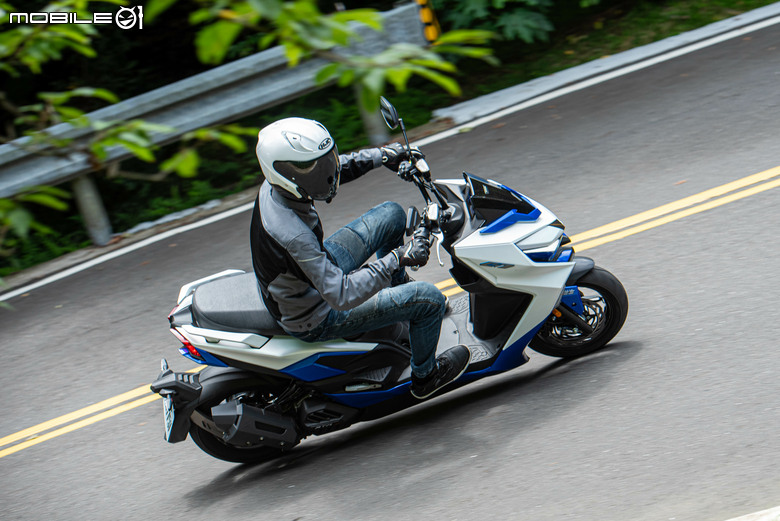 點我看大圖 KYMCO G7 試駕|電推輕量轉生,旗艦跑旅降臨