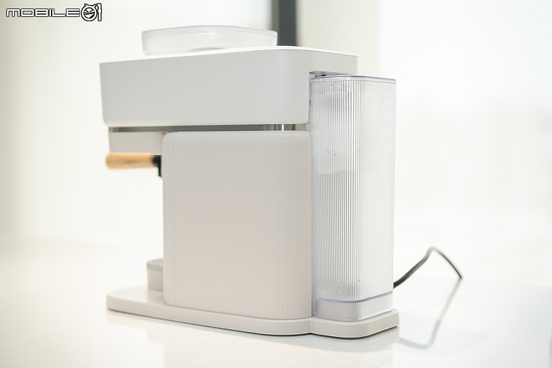 飛利浦 Philips Baristina 一滑即萃義式咖啡機開箱實測|一滑完成現磨咖啡,讓每天在家喝精品咖啡變得更簡單