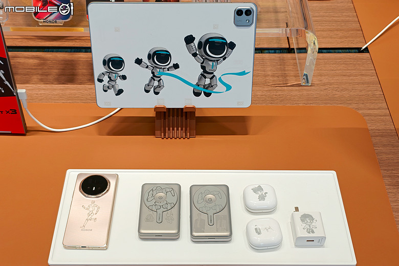 直擊深圳榮耀 α 旗艦店|Robot Phone 進駐、人形機器人迎賓!