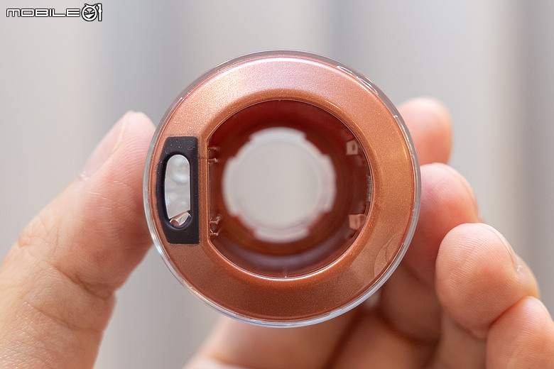 Dyson CameraJet 微鏡噴射電動牙刷登場｜牙刷也有鏡頭＋AI，還能自動噴射漱口水！高單價挑戰旗艦潔牙市場