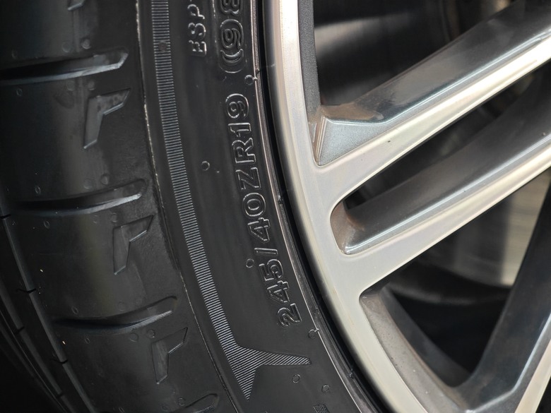 [換胎分享] G30 530d Bridgestone Potenza Sport Evo