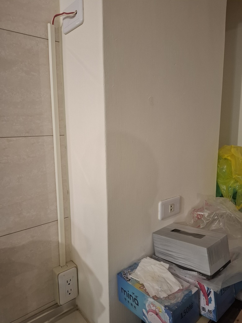 有一面牆的插座突然都沒有電了