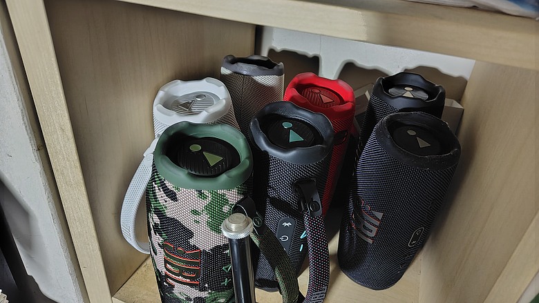 JBL boombox 4開箱 順便蓋大樓說說使用心得