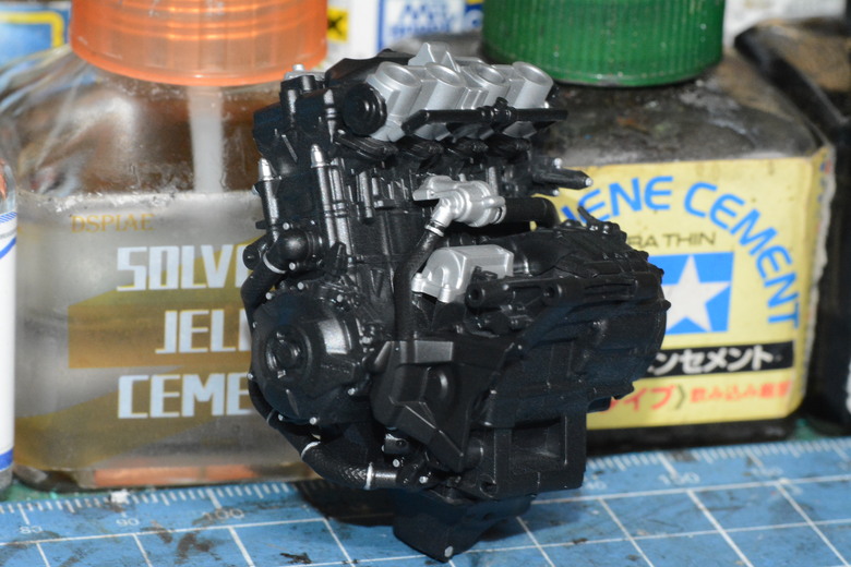 【模型製作】TAMIYA 1/12 HONDA CB1000F (圖多)