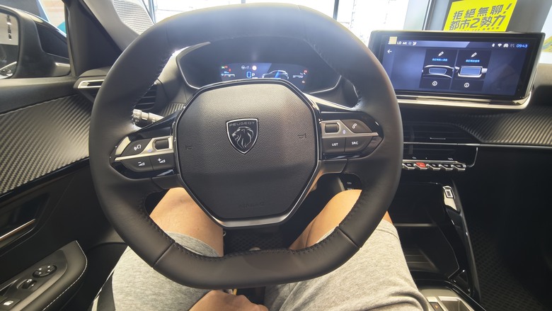 一個願望的實現 - Peugeot 208 小改款試駕