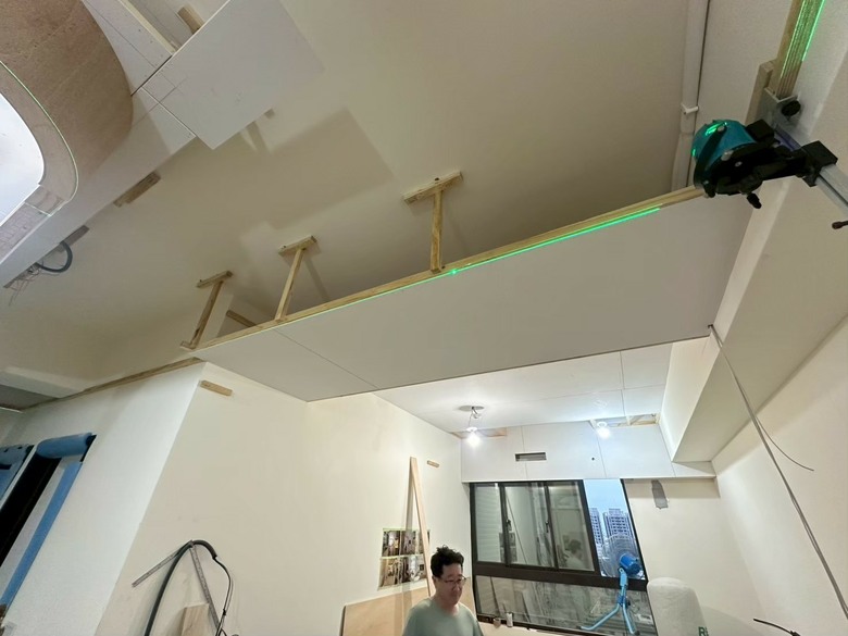 【老屋翻新開箱包含施工過程】 老屋重生(15坪5年中古屋) X 力浤室內設計 北歐日式風格 X 全屋綠建材 X 木作櫃