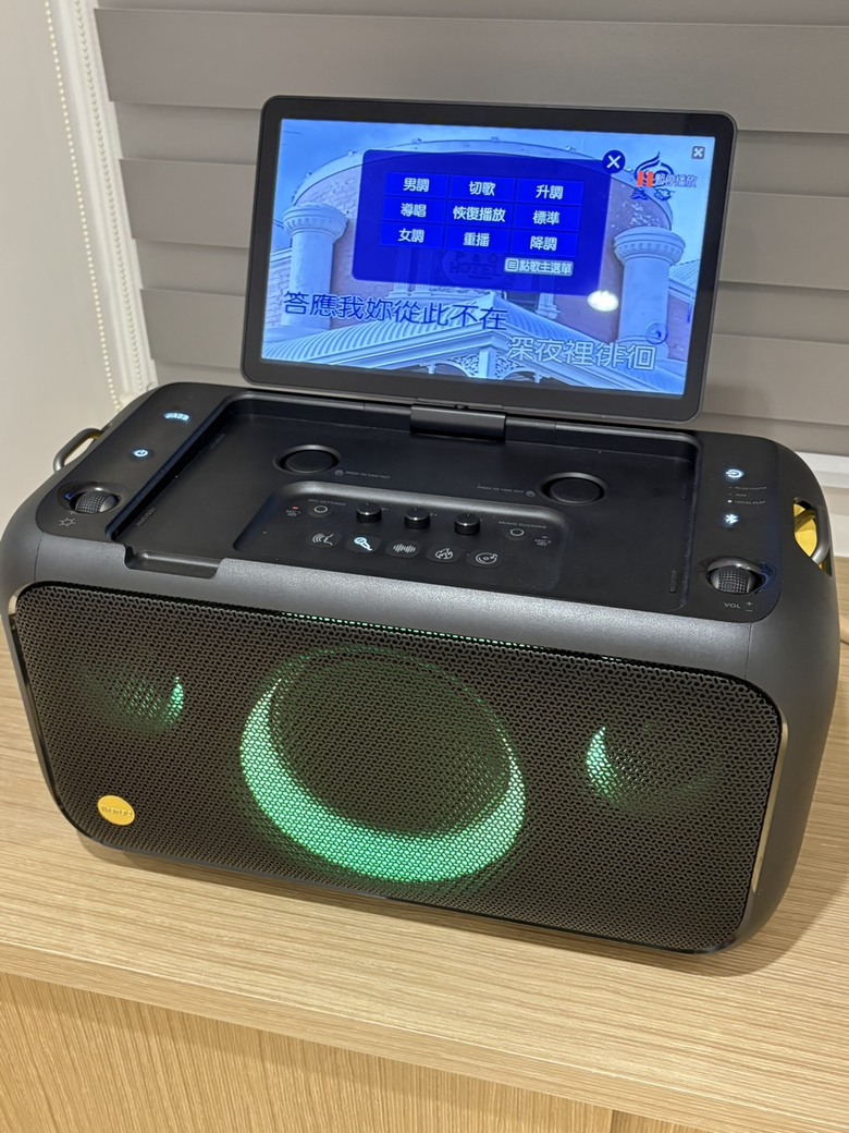 把卡拉OK機帶回家 Ikarao X1
