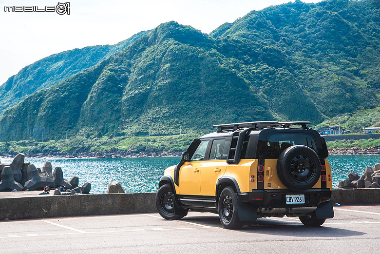 老靈魂與新科技的越野傳承｜Defender Trophy Edition遇上全台唯一90 Works V8 Trophy！