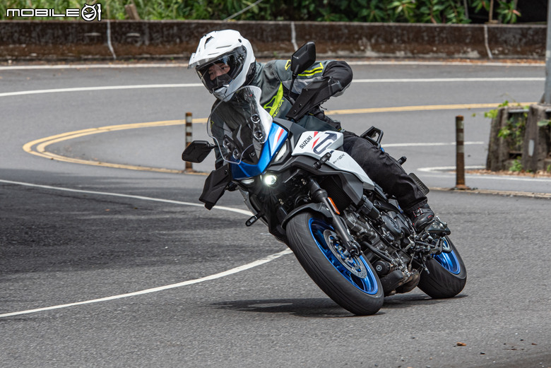 點我看大圖 2026 SUZUKI SV-7GX 試駕報告|V雙風味依然經典,熱血可以更加舒適!