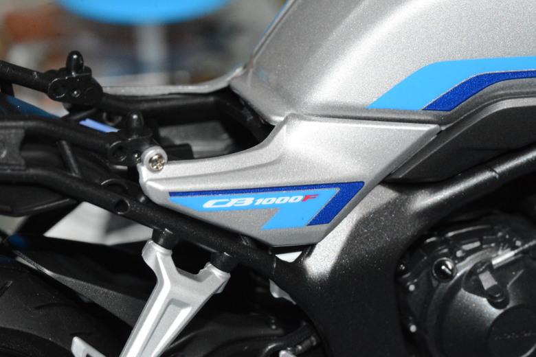 【模型製作】TAMIYA 1/12 HONDA CB1000F (圖多)