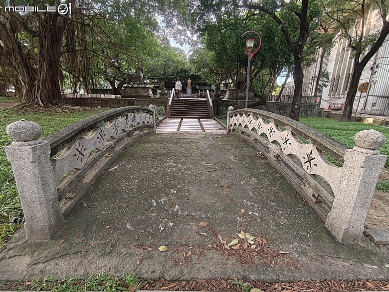 臺中公園、彰化銀行、臺中火車站 — 快閃臺中半天憶童年小旅行