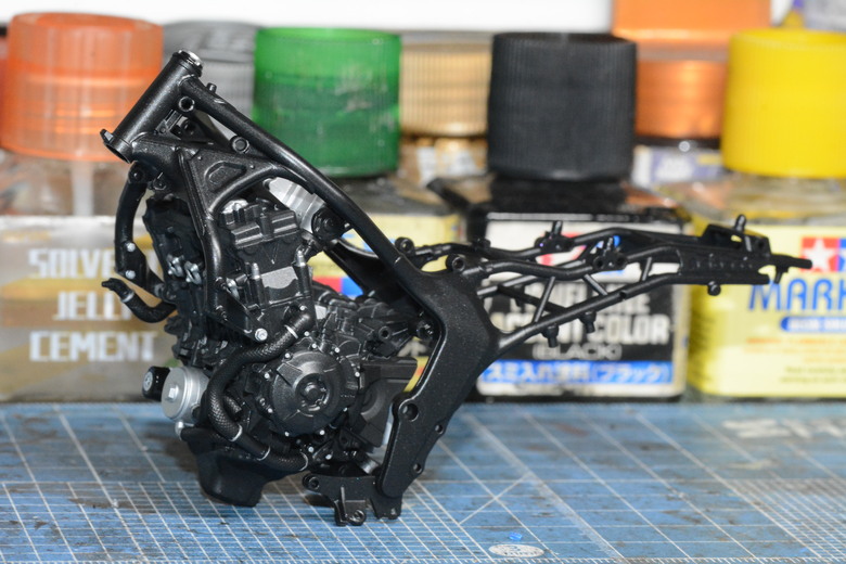 【模型製作】TAMIYA 1/12 HONDA CB1000F (圖多)