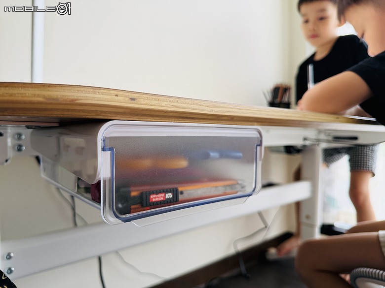 開箱 林製作所 Let's Up! 一起長高桌桌椅組｜小一書桌使用心得分享