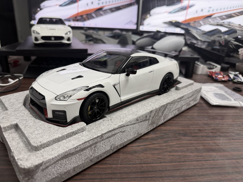 [開箱]1/18 Nissan GT-R Nismo R35 2022