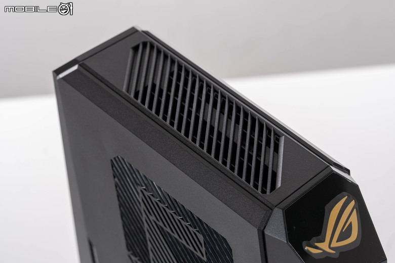ROG NUC16 Edition 20 電競迷你電腦開箱實測 要價近 20 萬的迷你主機最強之作！