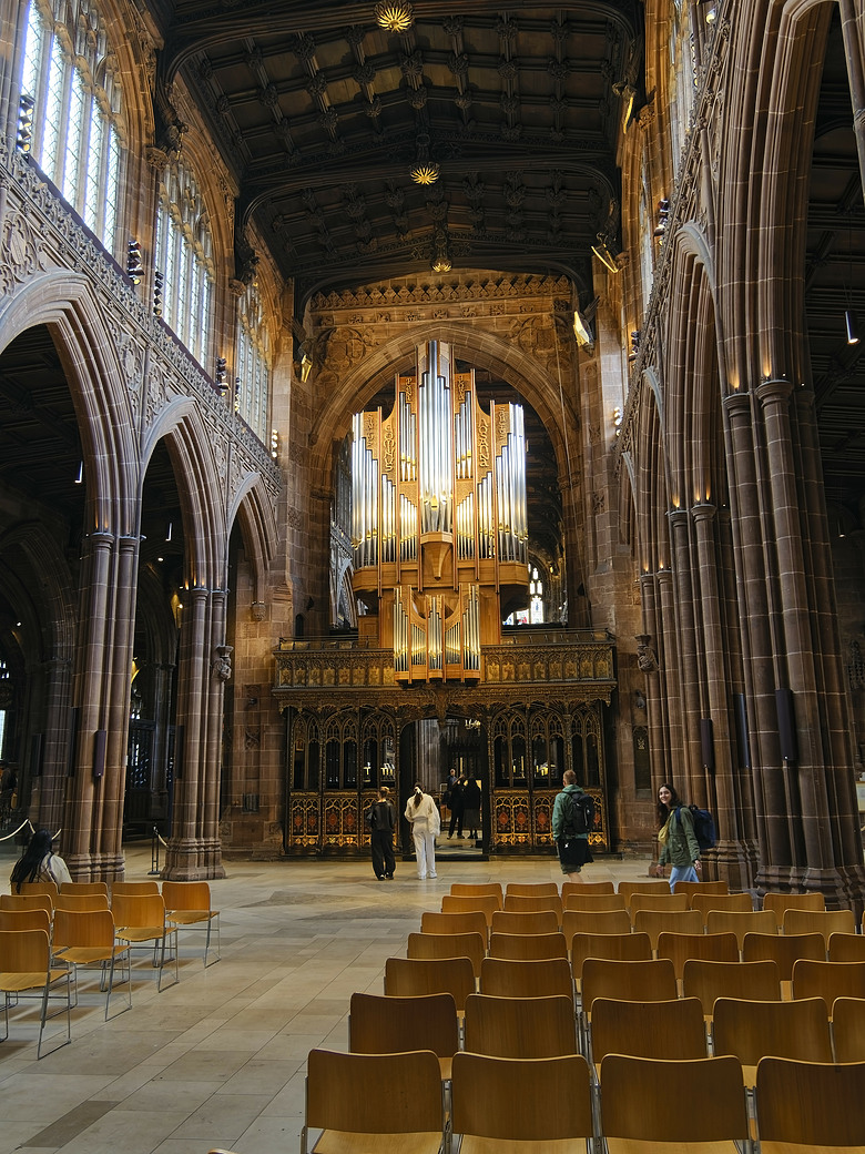 曼徹斯特的光與石：John Rylands Library & Manchester Cathedral