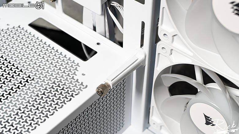 【開箱】賊船MATX海景殼 | CORSAIR 2800X RS-R ARGB WEHITE